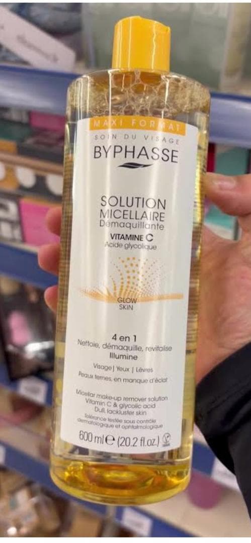 DEMAQUILLANT QUI ECLAIRCIT BYPHASSE 4 en1